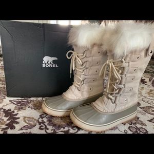 SOREL Joan of Arctic Boots